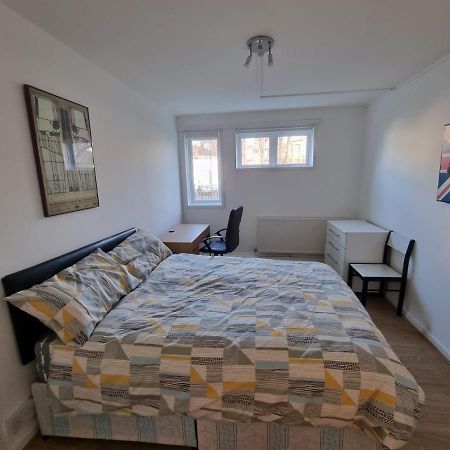 2 Bedroom Apartment In Kentish Town Londra Esterno foto